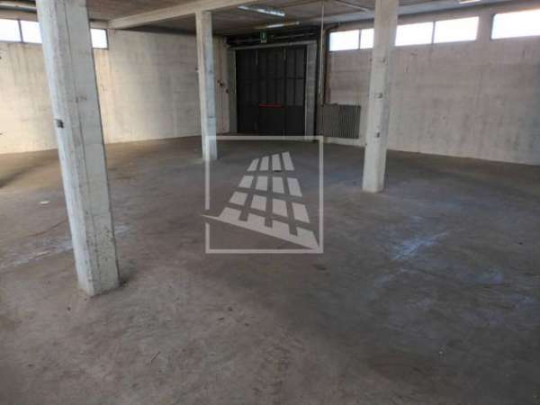 Foto Laboratorio in vendita a Reggio nell'Emilia, Meridiana