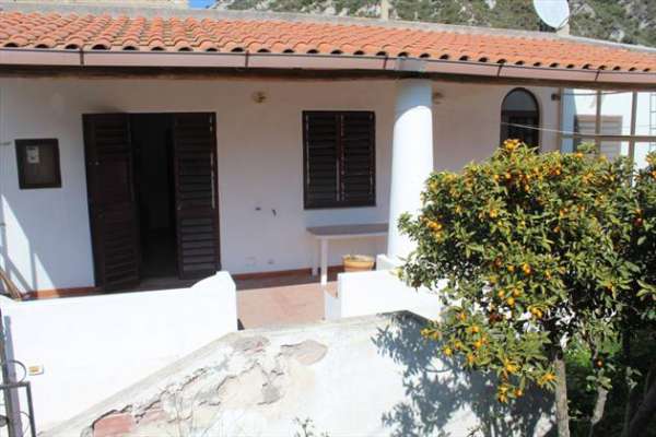 Foto Lipari Isole Eolie rif.ve 1066 vendesi casa in ottime condizioni