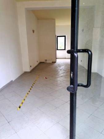 Foto Locale comm.le/Fondo in vendita a Carrara 31 mq  Rif: 1275170