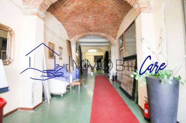 Foto Locale comm.le/Fondo in vendita a Livorno 500 mq  Rif: 1037365