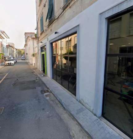 Foto Locale comm.le/Fondo in vendita a Pontedera 364 mq  Rif: 1285623