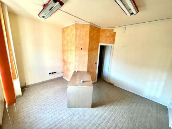 Foto Locale comm.le/Fondo in vendita a San Romano - Montopoli in Val d'Arno 150 mq  Rif: 1205621