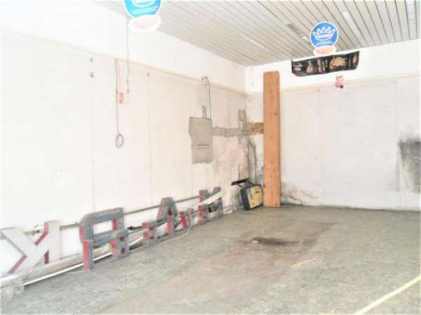 Foto Locale comm.le/Fondo in vendita a San Vito - Lucca 80 mq  Rif: FOND LUCC 80