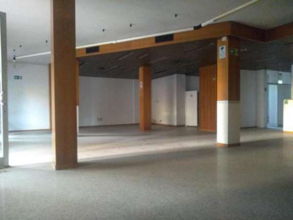Foto Locale comm.le/Fondo in vendita a Spicchio - Vinci 250 mq  Rif: 1317541