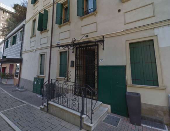 Foto Locale Commerciale - Padova . Rif.: 2017674PD