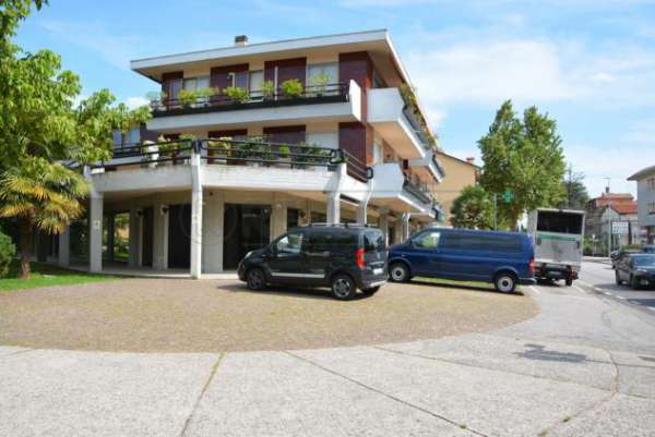 Foto Locale commerciale in vendita a Cividale del Friuli