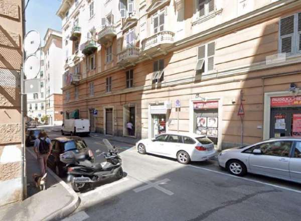 Foto Locale commerciale in vendita a Genova