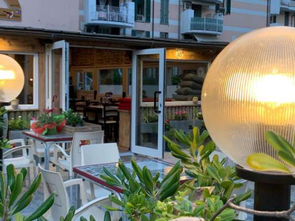 Foto Locale in vendita in Piazza Camillo Golgi Arenzano