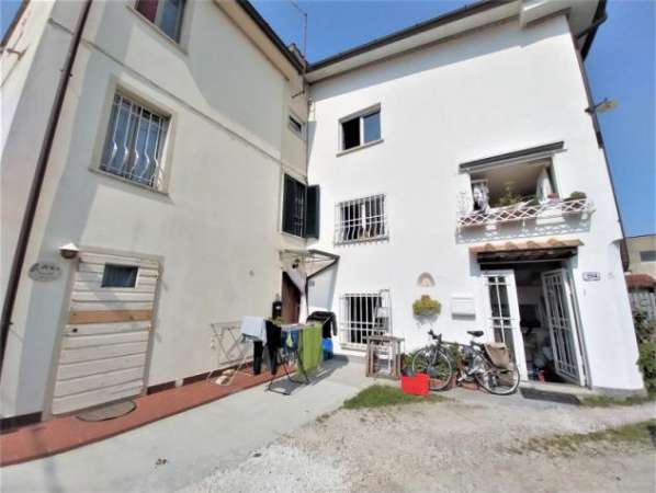 Foto Localit  Pozzi vendesi Casa semindipendente