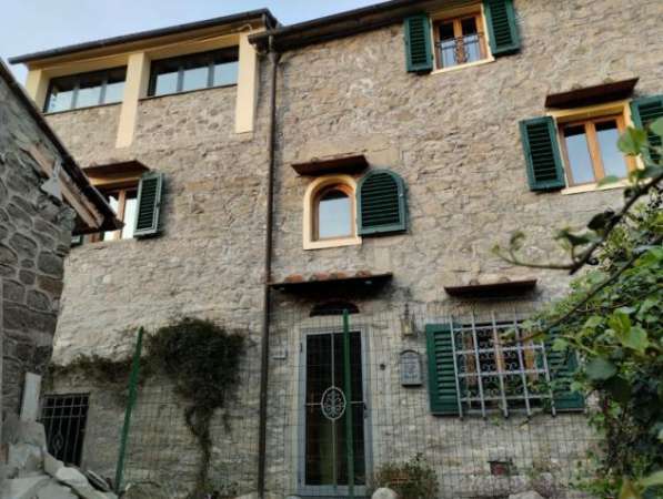 Foto LONDA TERRATETTO IN PIETRA MQ 200 OLTRE RESEDE