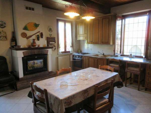 Foto Luzzara vendesi rustico 10 vani 450 Mq
