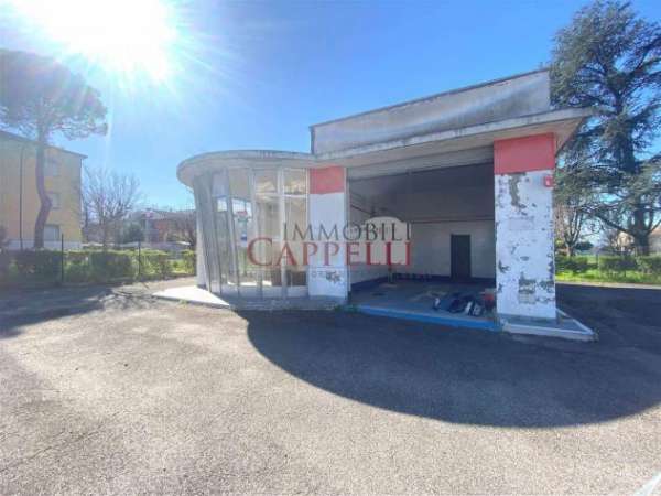 Foto Magazzin di 2 locali in Vendita[156 mq]