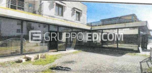 Foto Magazzini e locali di deposito di 595 mq  in vendita a Licciana Nardi - Rif. 4511983