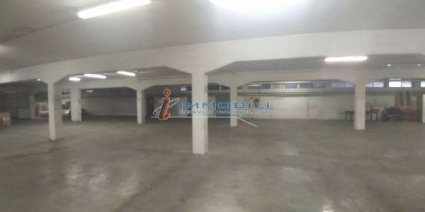 Foto Magazzino - Deposito in Vendita a Milano Corvetto