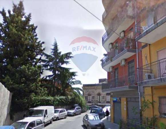 Foto Magazzino in vendita a Mascalucia
