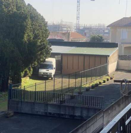 Foto Magazzino in vendita a Monza - 127mq