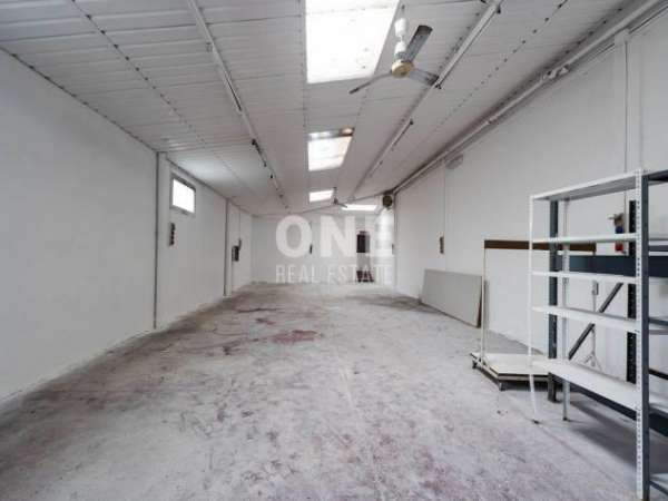 Foto Magazzino in vendita a Monza - 4 locali 369mq