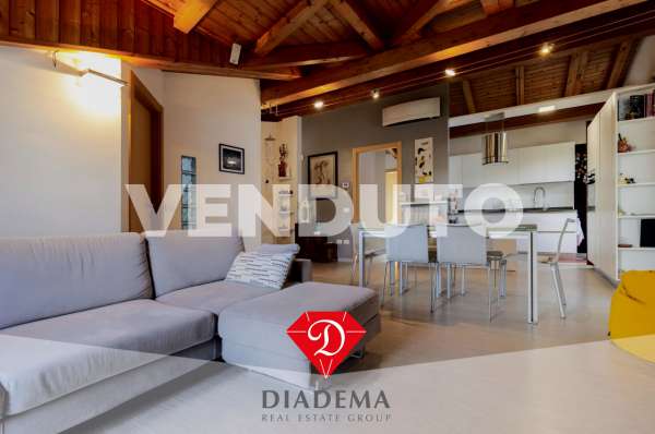 Foto Mansarda in vendita a Besnate