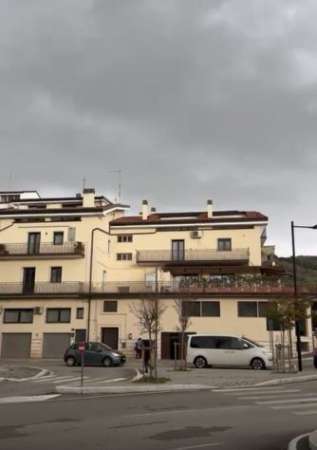 Foto Mansarda ristrutturata con terrazzo in zona centrale
