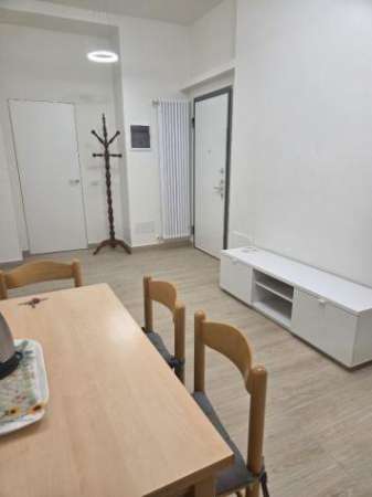 Foto Milano ottimo bilocale  in affitto 55 metri . seminterrato euro 900 - ristrutturato via Messsina 43 - Euro 900 mensili piu 70 di spese