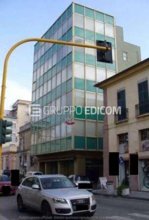 Foto Negozi, botteghe di 1053 mq  in vendita a Locri - Rif. 4506846