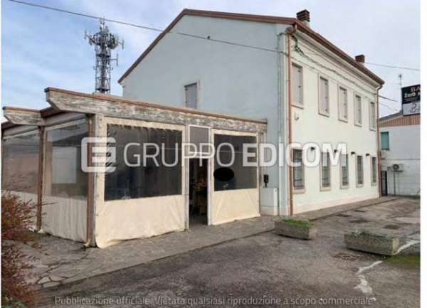 Foto Negozi, botteghe in vendita a Ro - Rif. 4502747