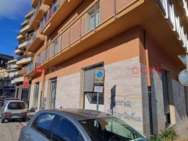Foto Negozio - Reggio di Calabria . Rif.: Cod. rif 3236359VCG