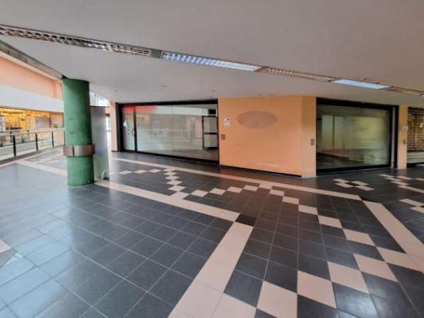 Foto Negozio a Pontedera - Rif. 23037