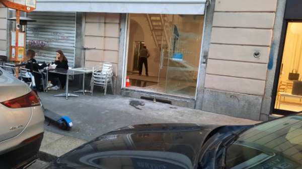 Foto NEGOZIO CERCASI  IN AFFITTO  IN ZONA  DI PASSAGGIO PEDONALE
