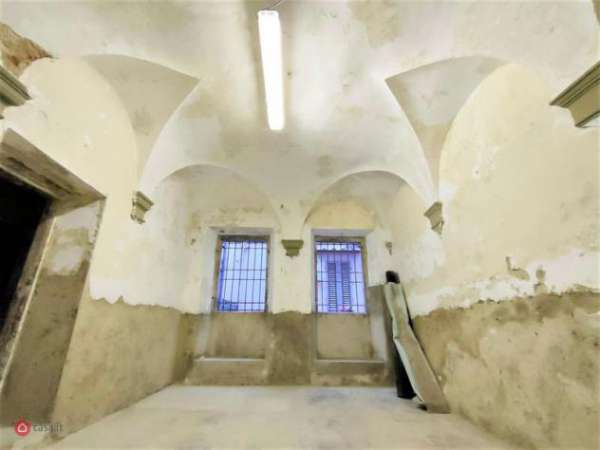 Foto Negozio di 80mq in Piazza dei Cavalleggeri  a Firenze