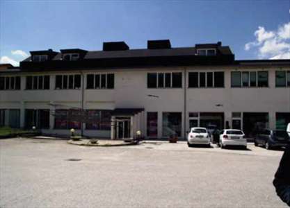 Foto Negozio in Vendita, 1 Locale, 1693 mq, Gualdo Tadino