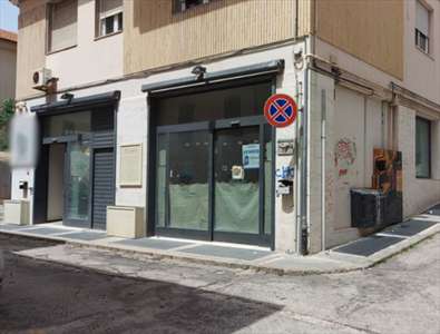 Foto Negozio in Vendita, 1 Locale, 195 mq, Ancona