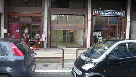 Foto Negozio in Vendita, 2 Locali, 70 mq, Roma (Tuscolano/ Don Bosco/