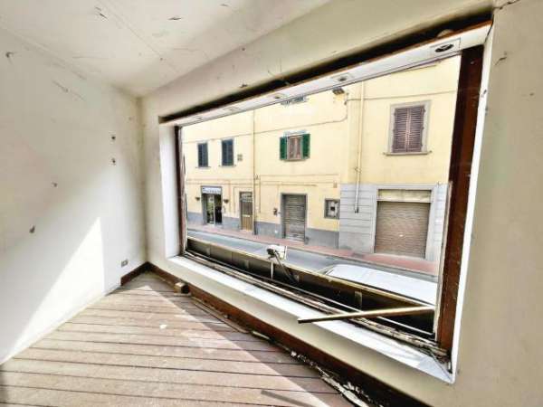 Foto Negozio in vendita a Signa 130 mq  Rif: 1309048