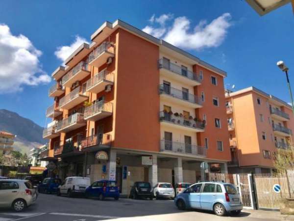 Foto Negozio in Via Eduardo Talamo
