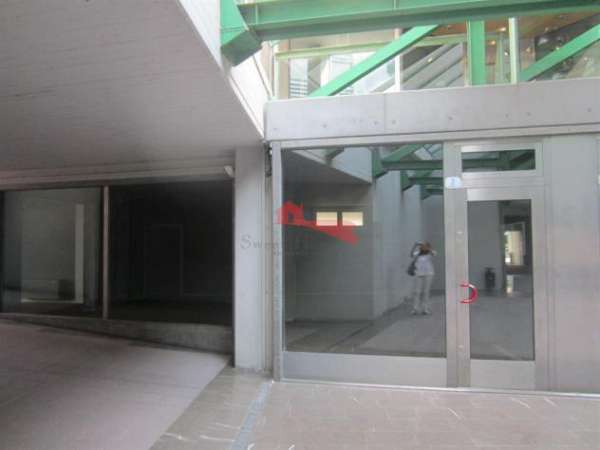 Foto NEGOZIO/UFFICIO CORTE DEL GIGLIO
