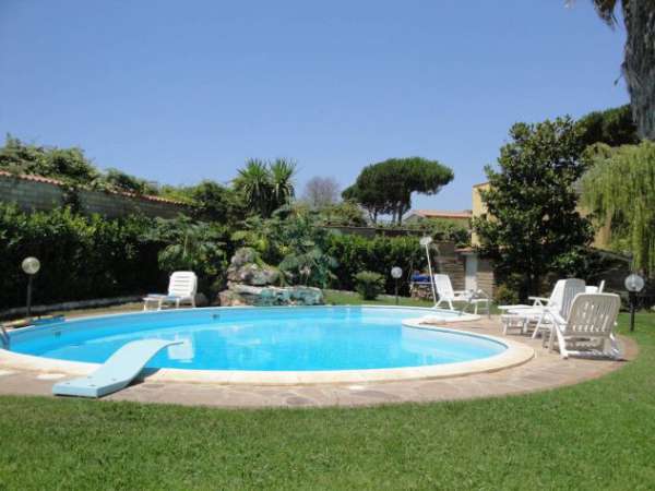 Foto nettuno villa
