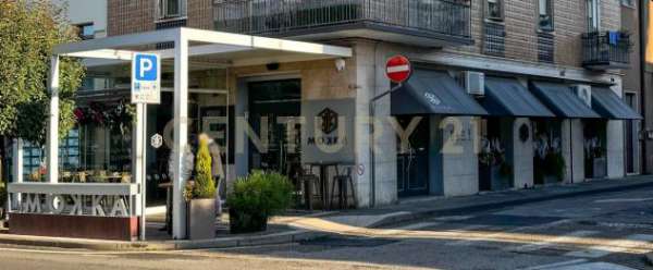 Foto Oltre 3 vetrine in vendita a Cerea