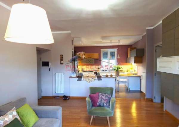 Foto Orvieto - Appartamento ristrutturato con terrazza coperta e garage in vendita nella prima periferia di Orvieto