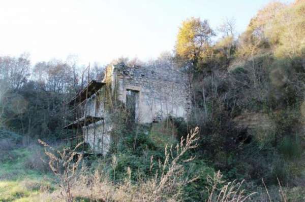 Foto Orvieto - Vendesi cubatura per la realizzazione di un nuovo fabbricato circondato da circa 3000 mq di corte