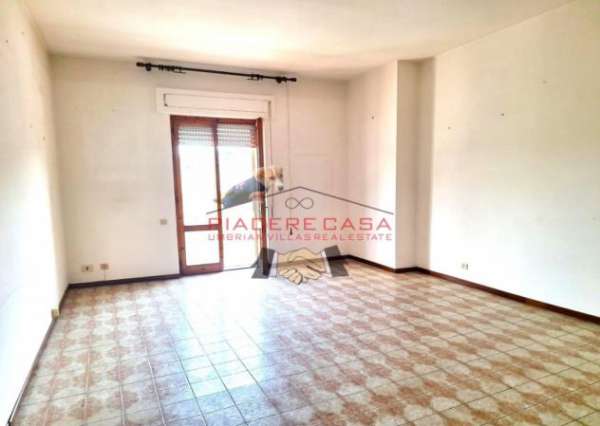 Foto Orvieto (Ciconia) - Vendesi appartamento con ascensore, balconi, posto auto coperto e magazzino