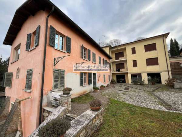 Foto Palazzo - Stabile in Vendita a Montichiari