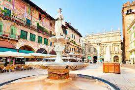 Foto Palazzo - Stabile in Vendita a Verona