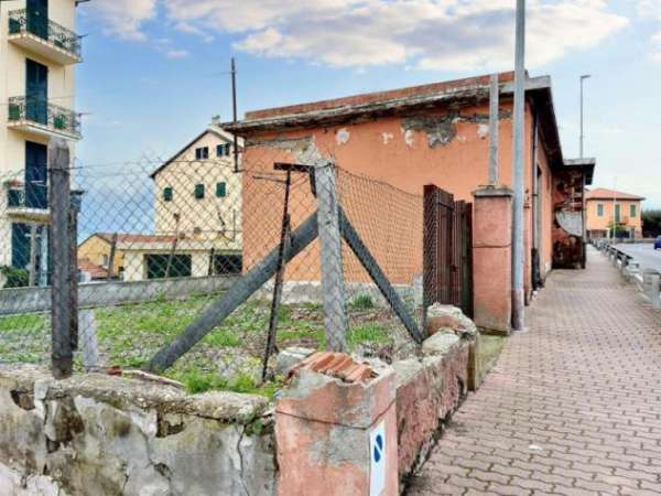 Foto Palazzo a Imperia - Rif. 23176