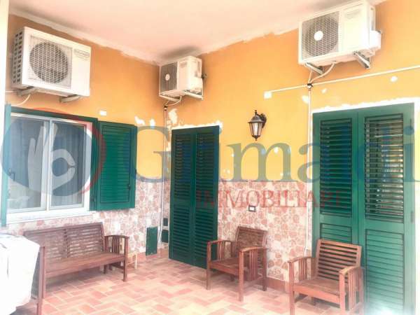 Foto Palazzo in vendita a Brusciano