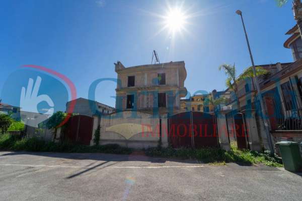 Foto Palazzo in vendita a Casoria