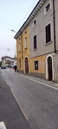 Foto Palazzo in vendita a Lonato - 7 locali 320mq