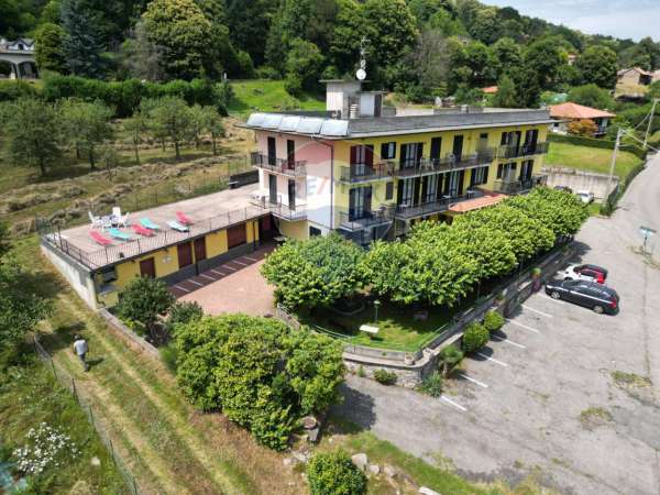 Foto Palazzo in vendita a Massino Visconti