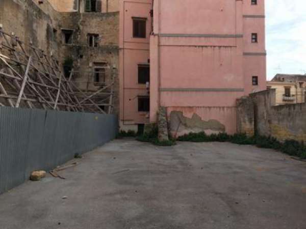 Foto Palazzo in vendita a Palermo - 700mq
