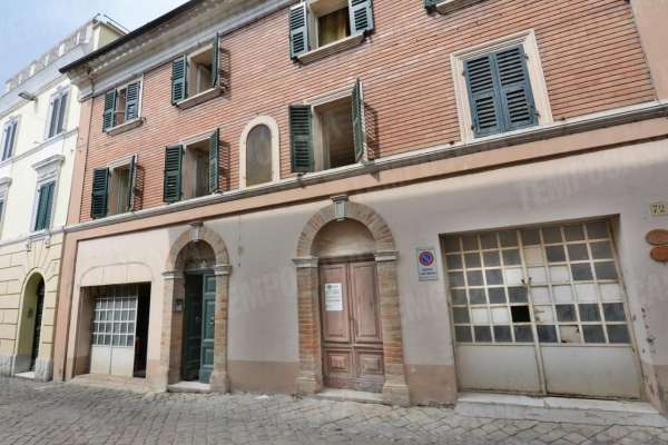 Foto Palazzo in vendita a Recanati